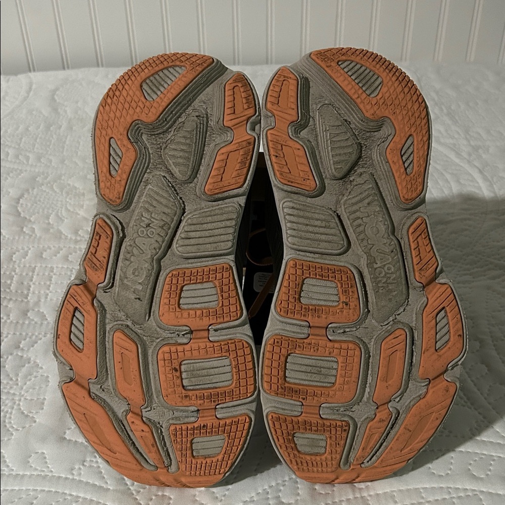 Hoka Bondi 7 Gray and Peach/Coral Athletic Shoe SZ: 7.5 - Picture 9 of 16
